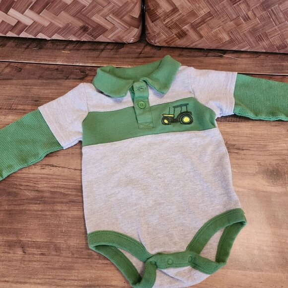 John Deere Baby Boy Size 6 Months Bodysuit One Piece Embroidered Tractor Thermal - Picture 1 of 9